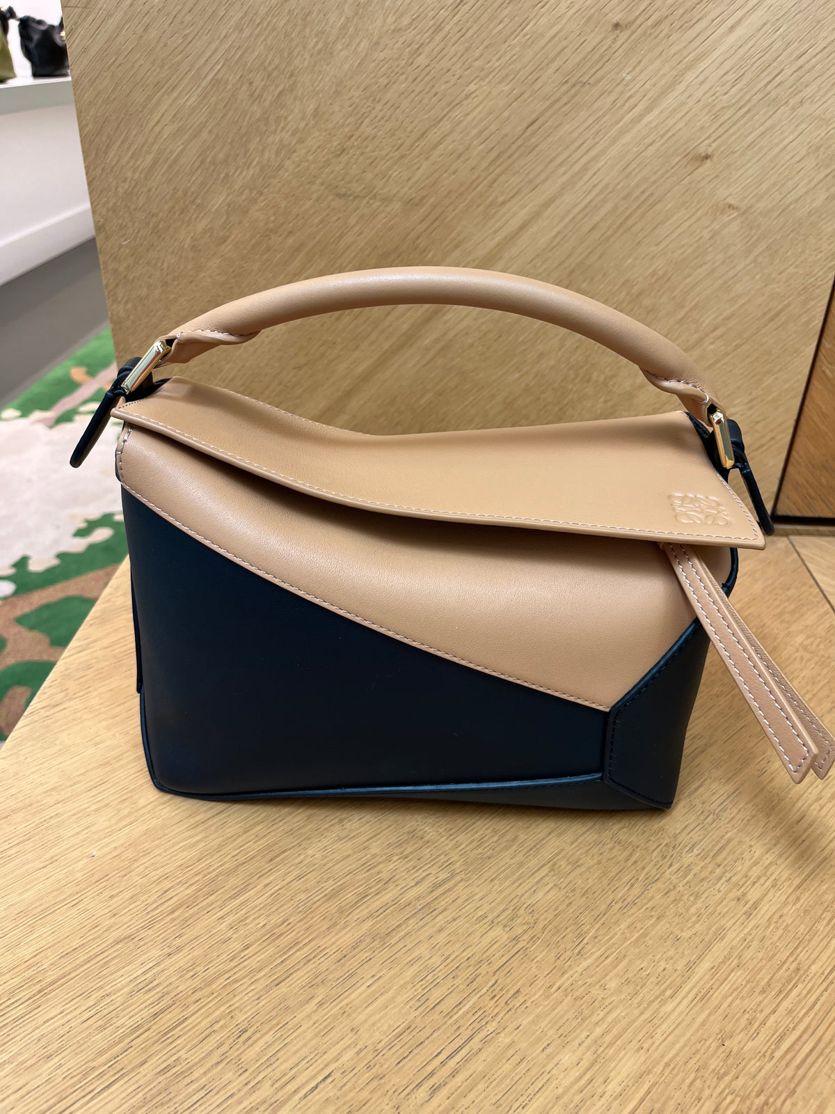 Loewe Puzzle Bag Small — Desert / Black