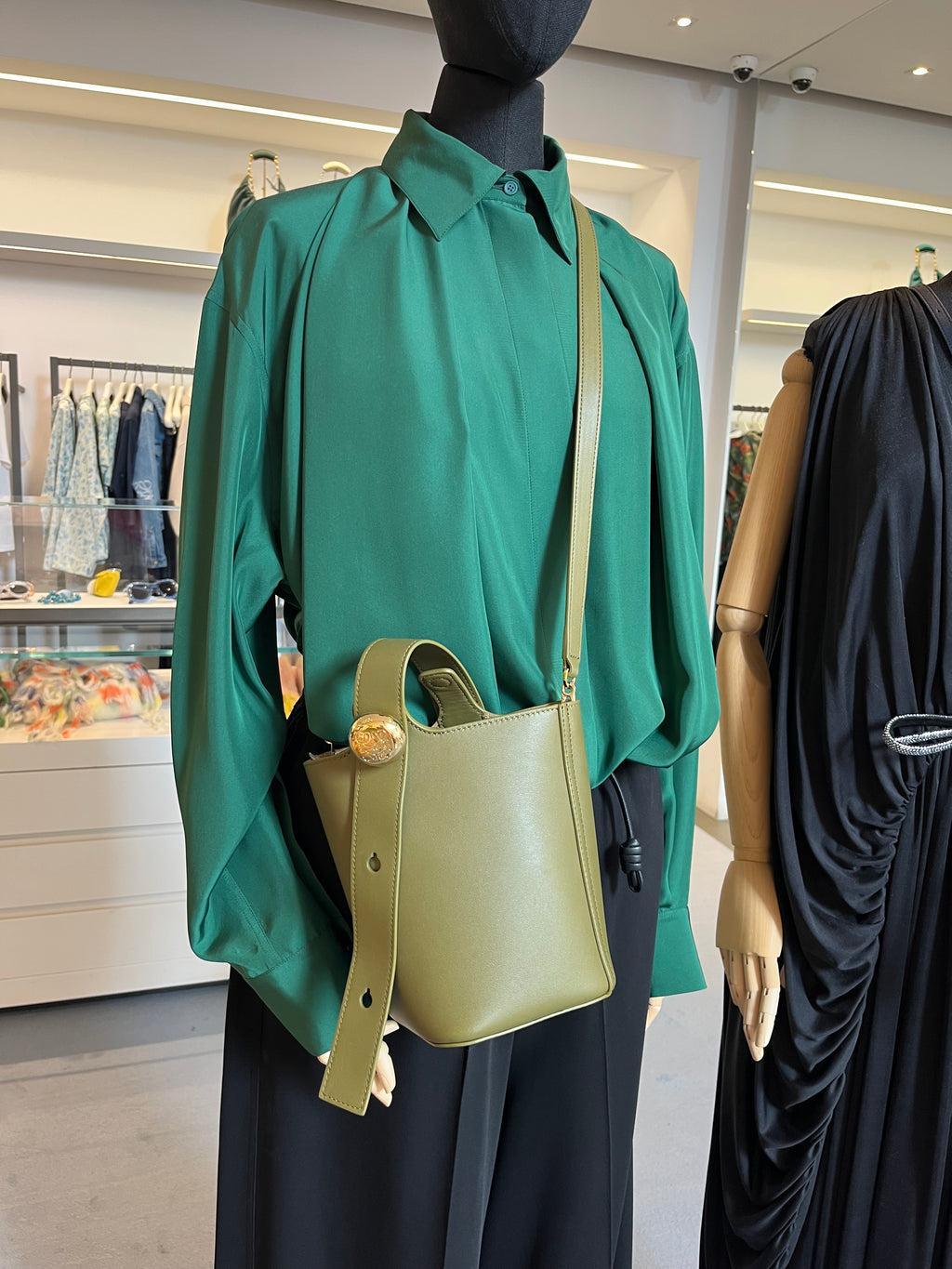 Loewe Pebble Bucket Mini — Olive Green
